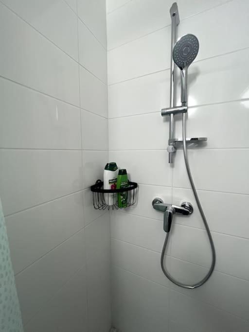 Hana Home Mantes-La-Jolie 6 Personnes Parking Public Gratuit Business&Family Exterior foto